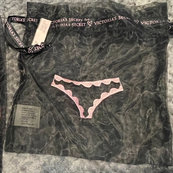 Set of (3) NWT & NWOT Victoria's Secret Black & Pink Embroidered Heart & panties - Picture 3 of 4